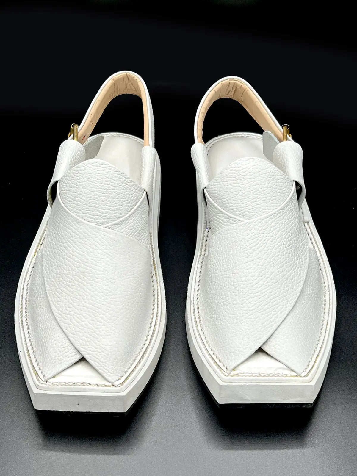 Kaptan white Doted Handmade chappal